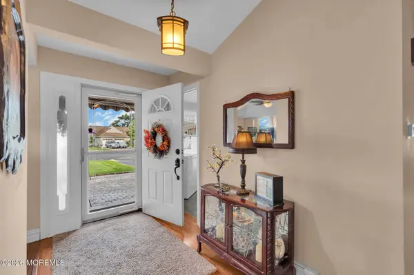 31 Swindon Court, Toms River, NJ 08757