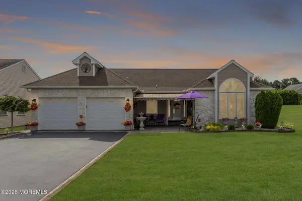 31 Swindon Court, Toms River, NJ 08757