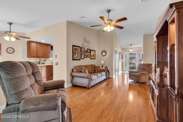 31 Swindon Court, Toms River, NJ 08757