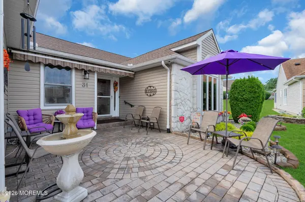31 Swindon Court, Toms River, NJ 08757