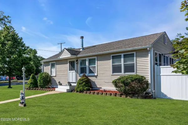 2240 Delaware Avenue, Toms River, NJ 08753