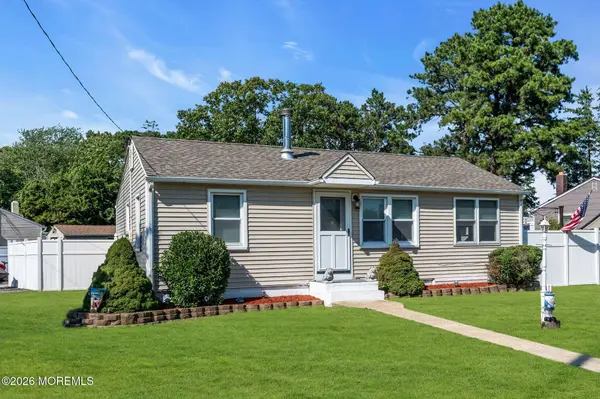 2240 Delaware Avenue, Toms River, NJ 08753