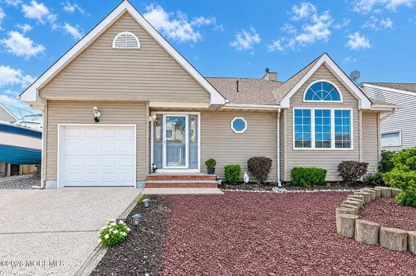 3407 Thistle Avenue, Toms River, NJ 08753