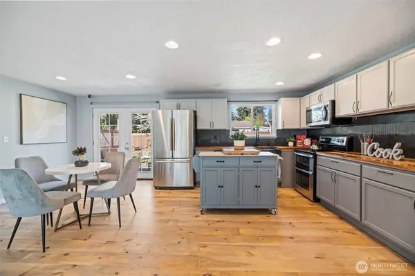 16020 70th AVE E, Puyallup, WA 98375