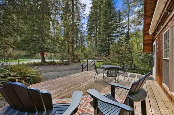 101 Chipmunk PL, Packwood, WA 98361