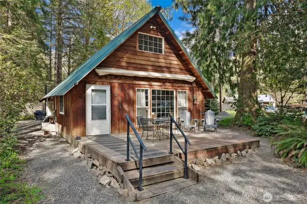 101 Chipmunk PL, Packwood, WA 98361