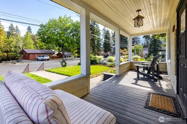 1112 Commercial ST, Leavenworth, WA 98826