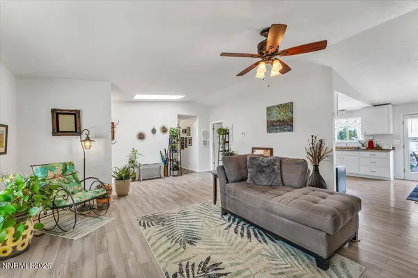 100 Ring RD, Dayton, NV 89403