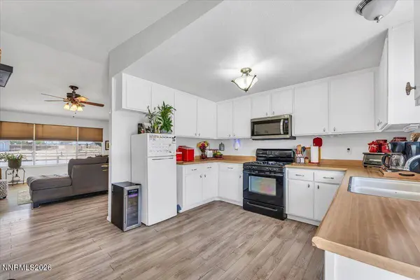 100 Ring RD, Dayton, NV 89403
