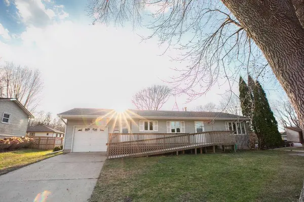 581 Pleasant ST, Dassel, MN 55325