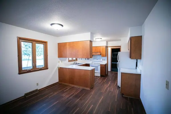 581 Pleasant ST, Dassel, MN 55325