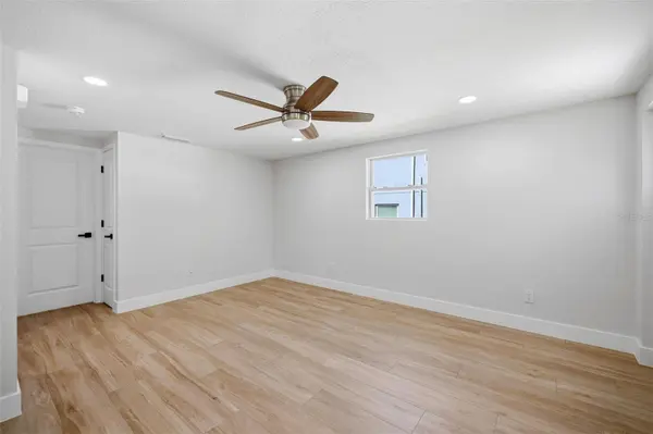 1802 ROBINHOOD ST, Sarasota, FL 34231