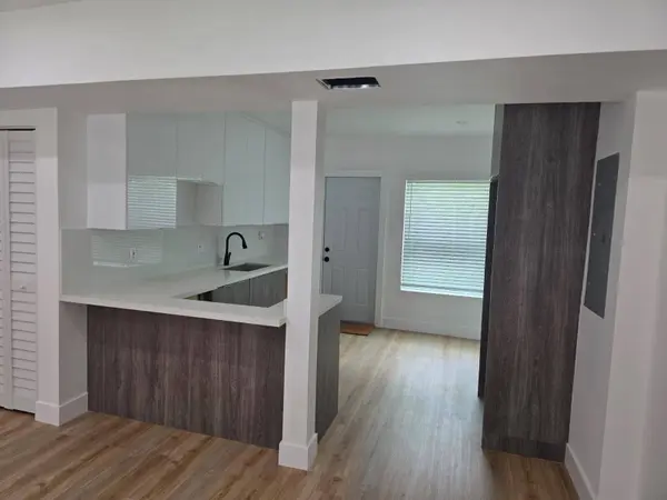 9900 NW 25th AVE, Miami, FL 33147