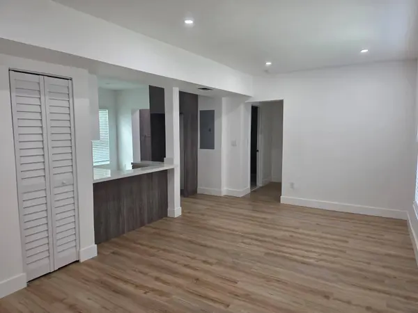 9900 NW 25th AVE, Miami, FL 33147