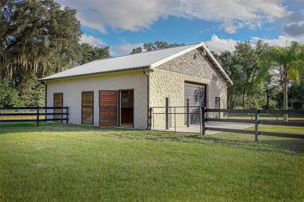 2015 HAWK HAVEN TRL, Deland, FL 32720