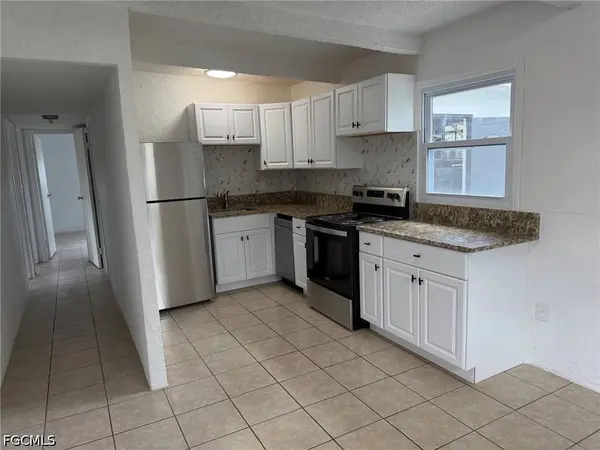 1818 Richards ST, Naples, FL 34120