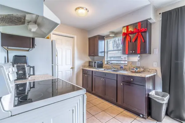 2433 CHASE AVE, Sanford, FL 32771