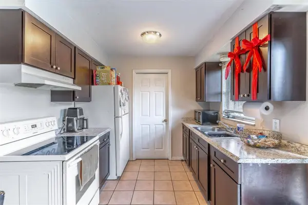 2433 CHASE AVE, Sanford, FL 32771