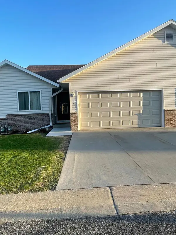 1267 Sundance CT NE, Byron, MN 55920