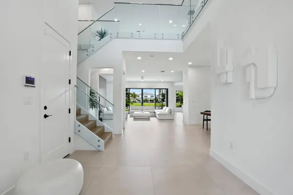 17070 Rainbow Falls TRL, Boca Raton, FL 33496