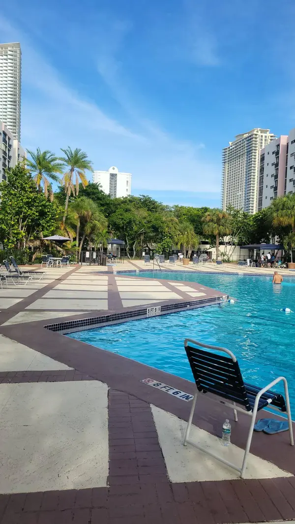 17021 N Bay RD #608, Sunny Isles Beach, FL 33160