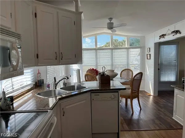 1 Zircon DR #1Z, Naples, FL 34114