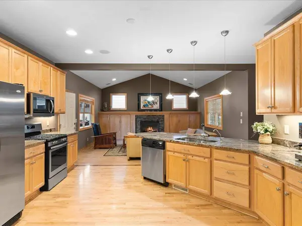 4112 Regent AVE N, Robbinsdale, MN 55422