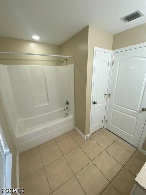 4001 10th ST SW, Lehigh Acres, FL 33976