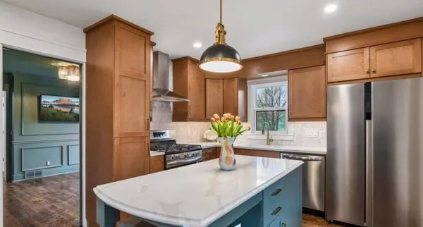 4625 Valley View RD, Edina, MN 55424
