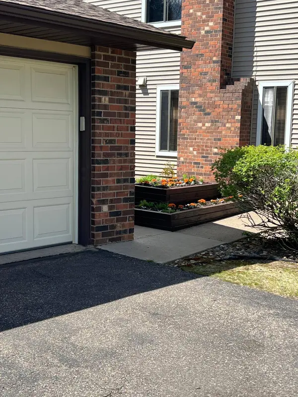 2447 Wimbledon Bay, Saint Paul, MN 55125