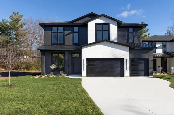 504 N Maple ST, Chaska, MN 55318