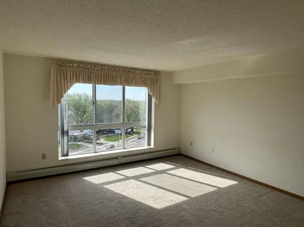 6711 Lake Shore DR S #813, Minneapolis, MN 55423