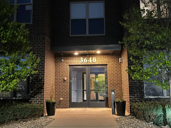 3640 Wooddale AVE S #305, Minneapolis, MN 55416
