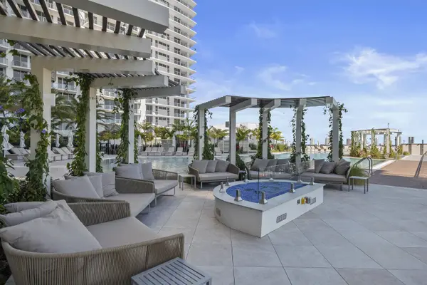 220 Lake Shore DR #1913, Lake Park, FL 33403