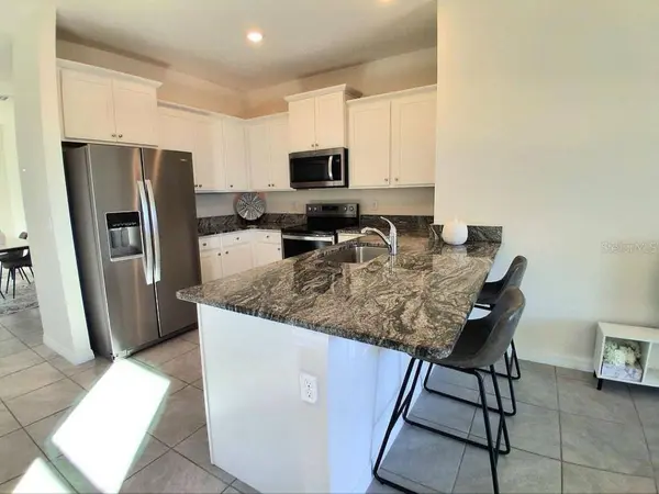 8072 PENROSE PL, Wildwood, FL 34785