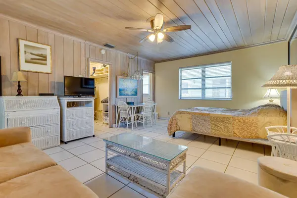 30 Andrews AVE #23C, Delray Beach, FL 33483