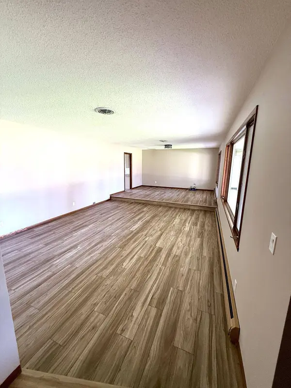 147 4th AVE SE, Spring Grove, MN 55974