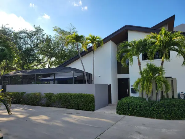 6671 SW 70th TER #20, Miami, FL 33143