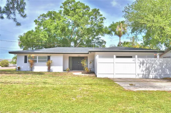 3553 CENTER CIR, Largo, FL 33774