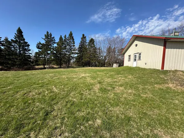 942 Old North Shore RD, Two Harbors, MN 55616