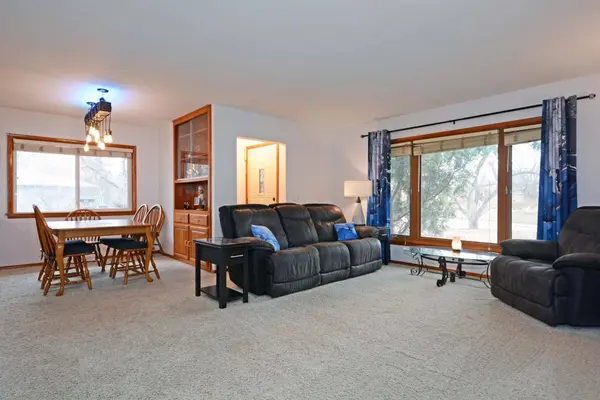 6971 W 192nd AVE, Eden Prairie, MN 55346