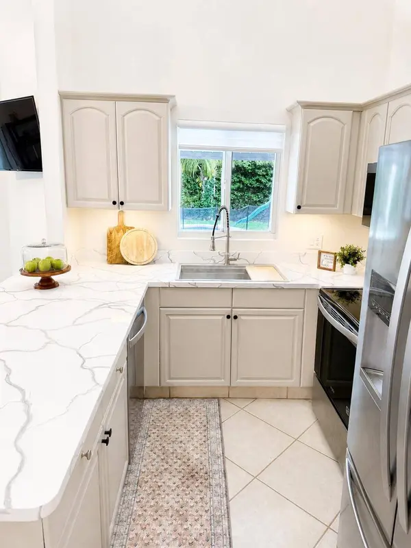 2815 NW 111th AVE, Sunrise, FL 33322