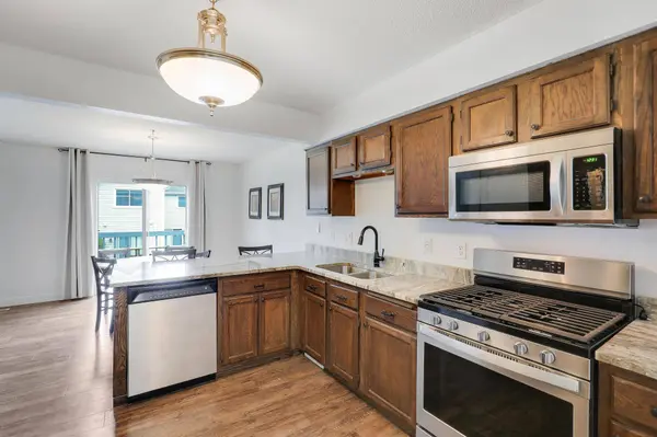 17883 Evener WAY, Eden Prairie, MN 55346