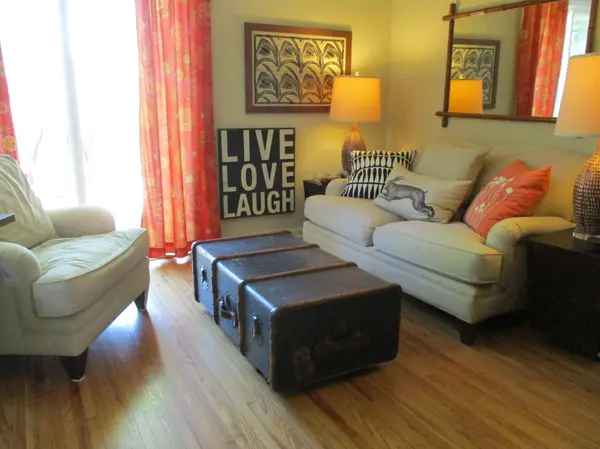 1896 Walter ST, Saint Paul, MN 55109