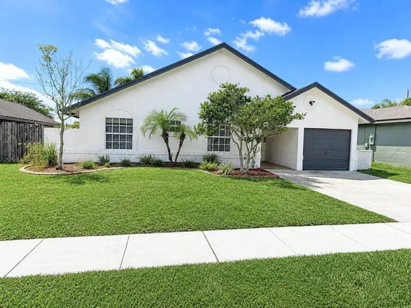 2815 NW 111th AVE, Sunrise, FL 33322