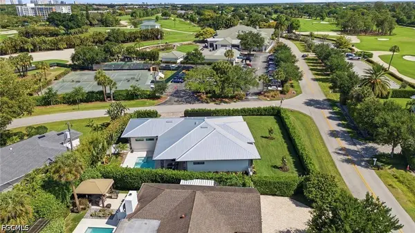 167 Burning Tree DR, Naples, FL 34105
