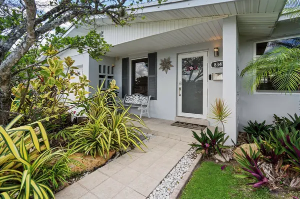 8341 SW 14th ST, Miami, FL 33144