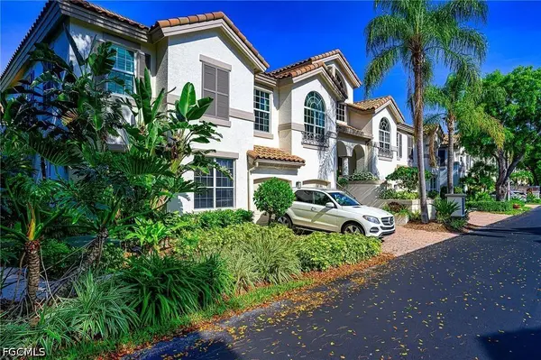 133 Colonade CIR, Naples, FL 34103