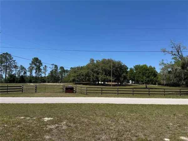 19543 BAKERSFIELD DR, Spring Hill, FL 34610