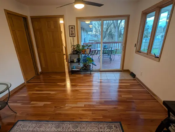 15200 Lead ST, Burnsville, MN 55306